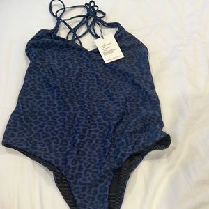 NWT acacia ruthie Blue Amur